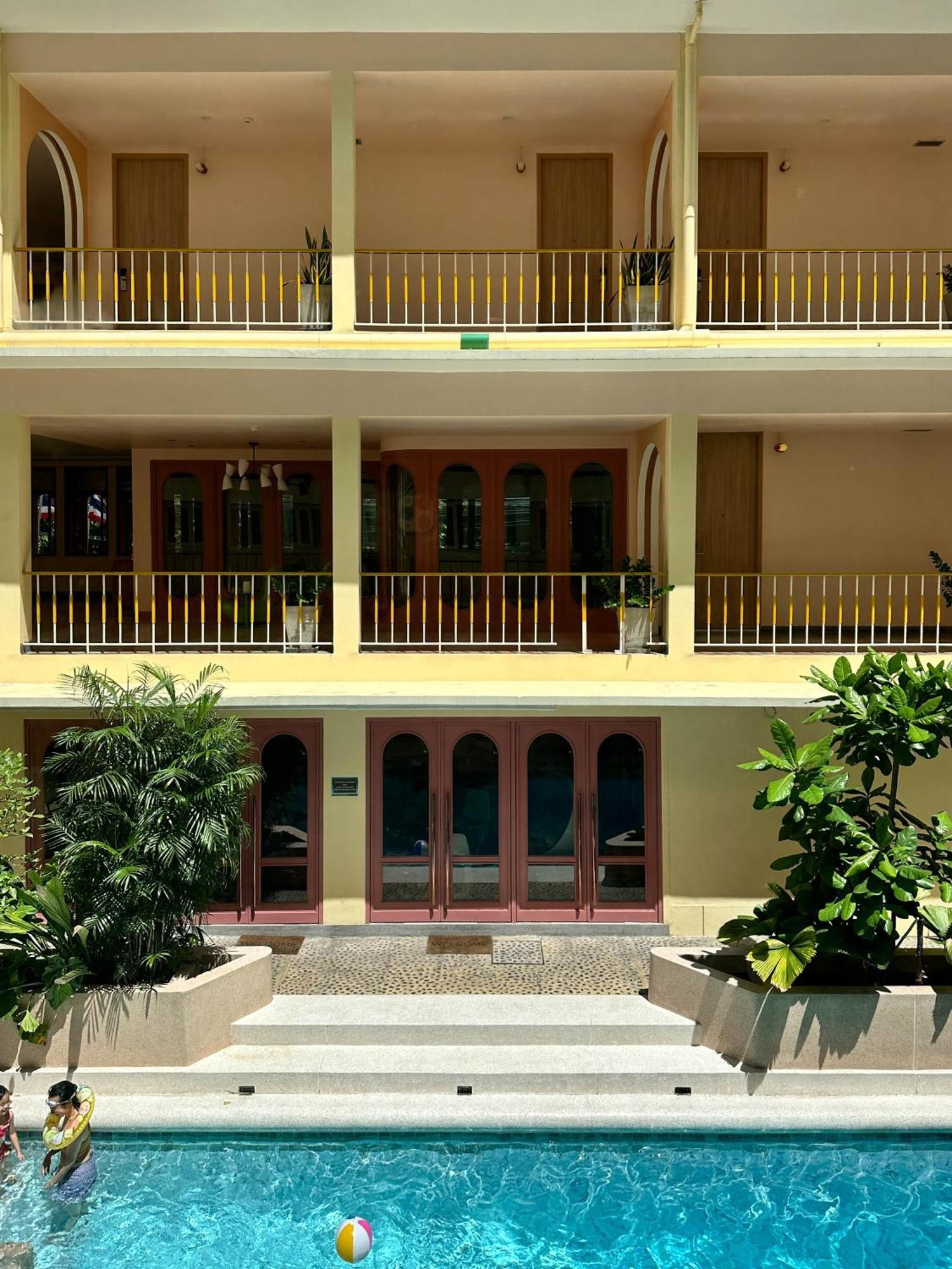 Miami Hotel Bangkok Exterior foto